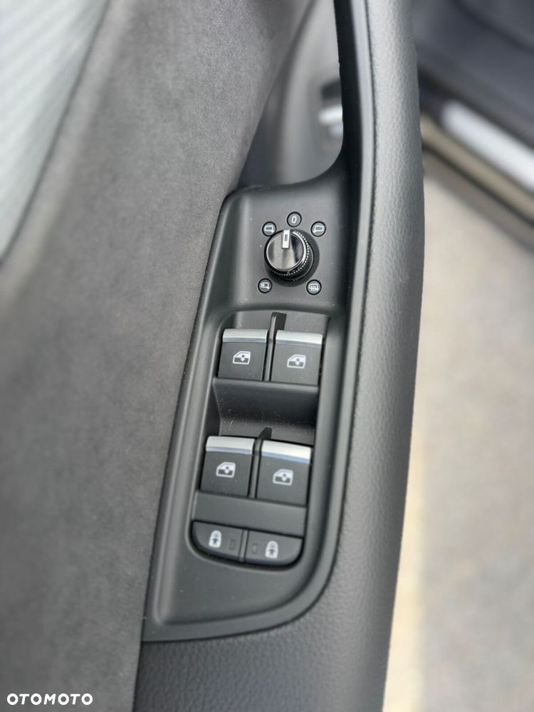 Audi Q8 TFSI e PHEV 360 kW Quattro Tiptronic - 21