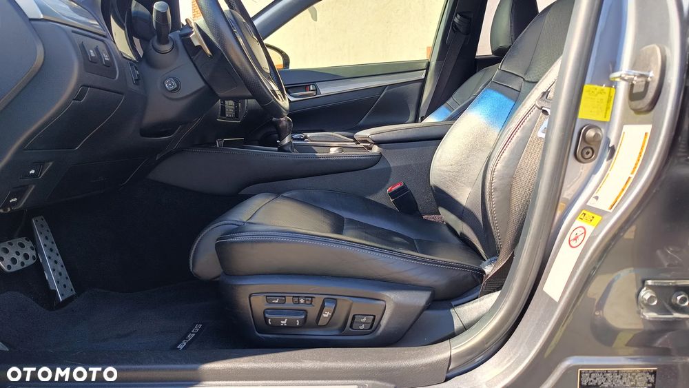 Lexus GS - 9