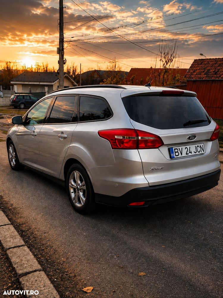 Ford Focus 1.6 TDCi DPF SYNC Edition - 5