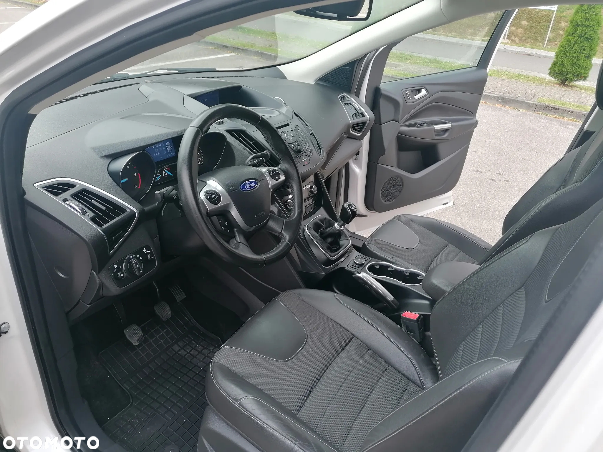 Ford Kuga 2.0 TDCi 4WD Titanium - 9