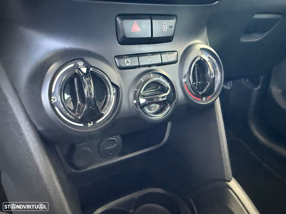 Peugeot 208 1.2 PureTech Style - 20