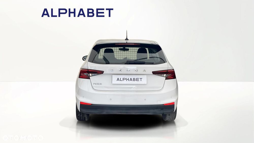 Skoda Fabia 1.0 Essence - 4