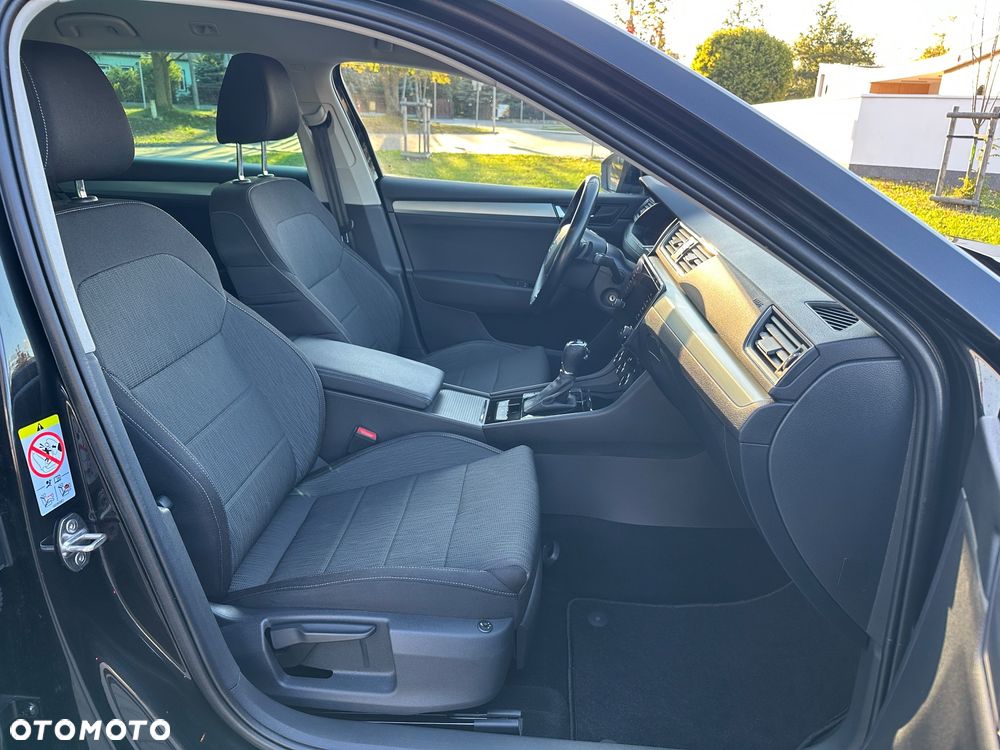 Skoda Superb 2.0 TDI DSG Ambition - 25