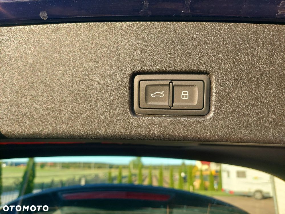 Audi Q4 e-tron - 12