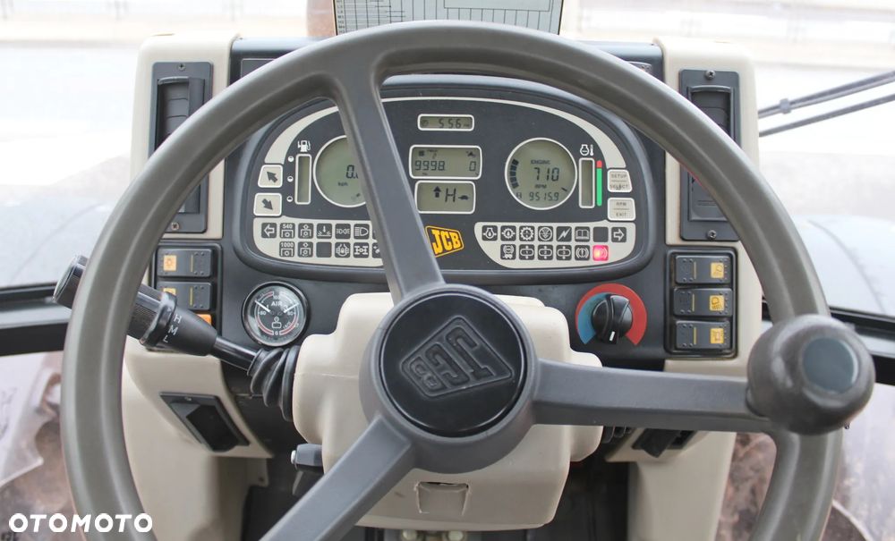 JCB Fastrac 2135 - 17