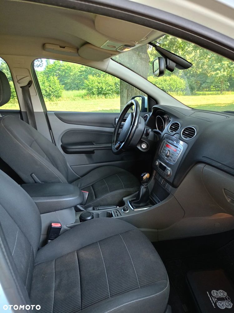 Ford Focus - 8