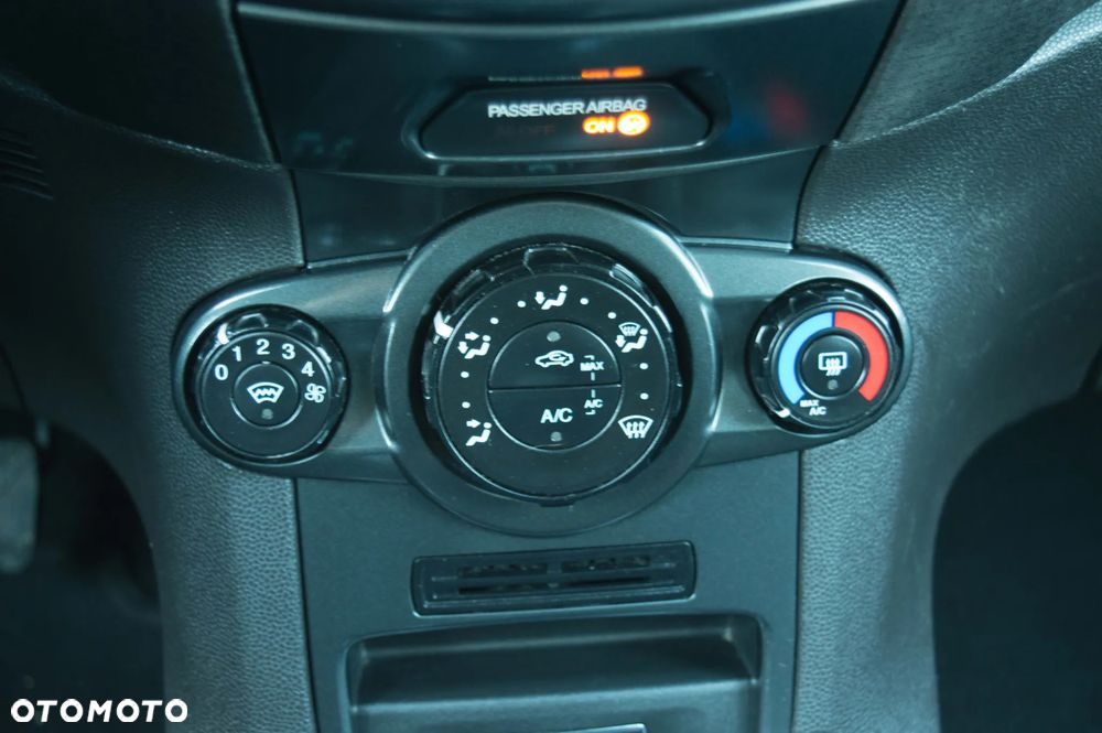 Ford Fiesta 1.25 SYNC Edition - 24