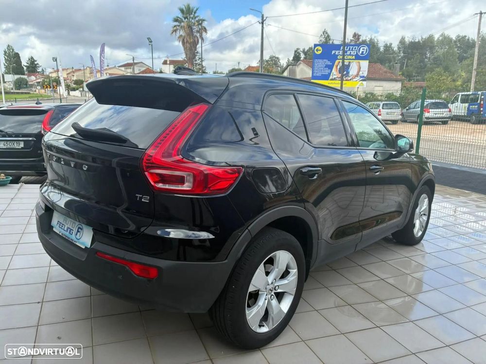 Volvo XC 40 1.5 T2 Momentum Plus Geartronic - 4