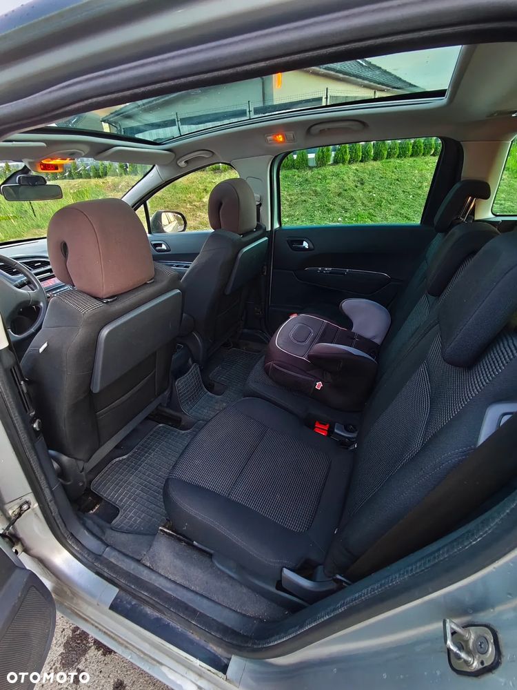 Peugeot 5008 2.0 HDi Active 7os - 12