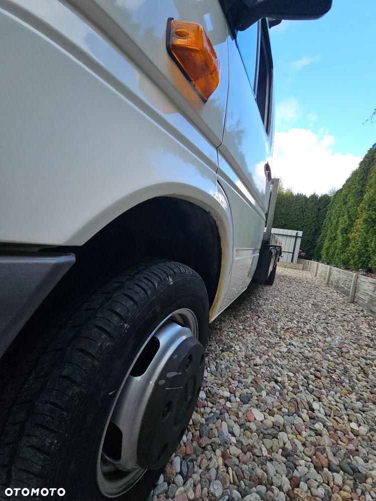 Mercedes-Benz Sprinter - 24