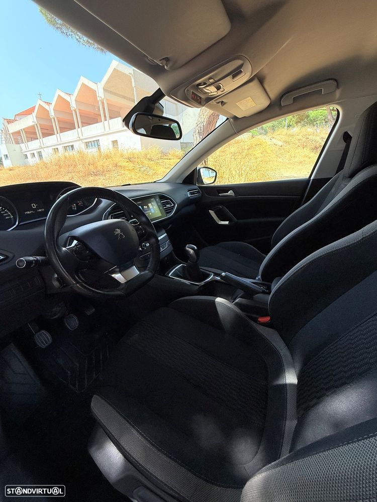 Peugeot 308 SW 1.2 PureTech Style - 9