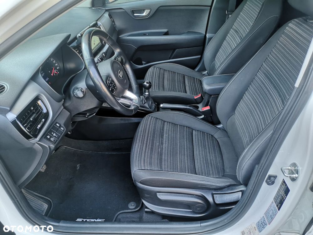 Kia Stonic 1.2 L - 20