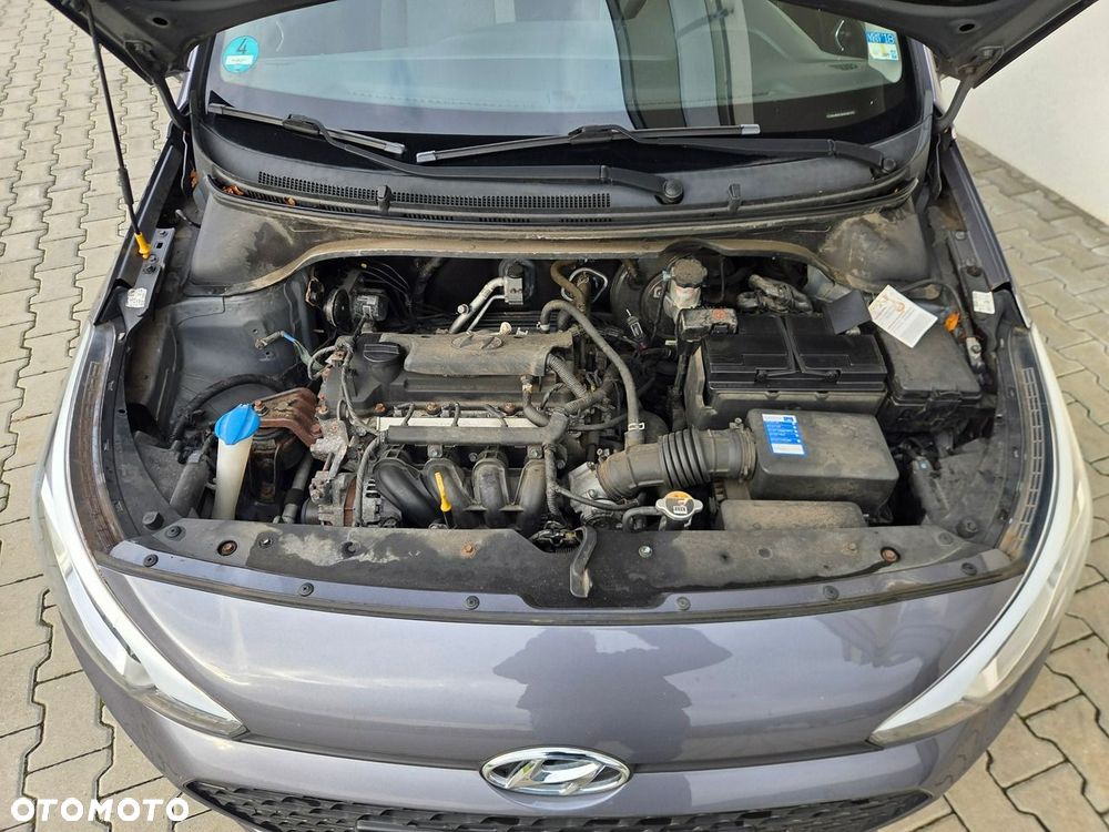 Hyundai i20 - 20