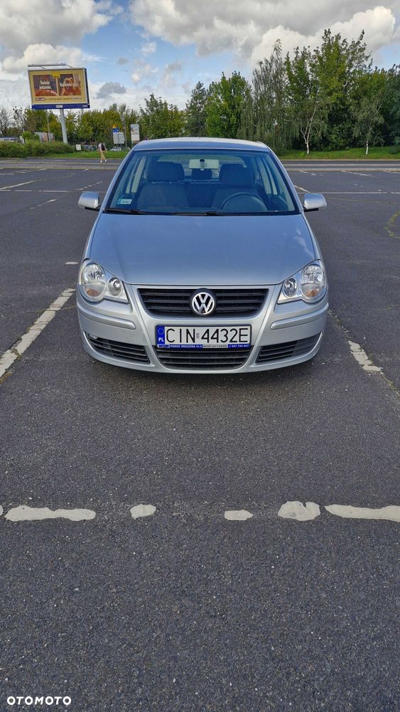 Volkswagen Polo - 2