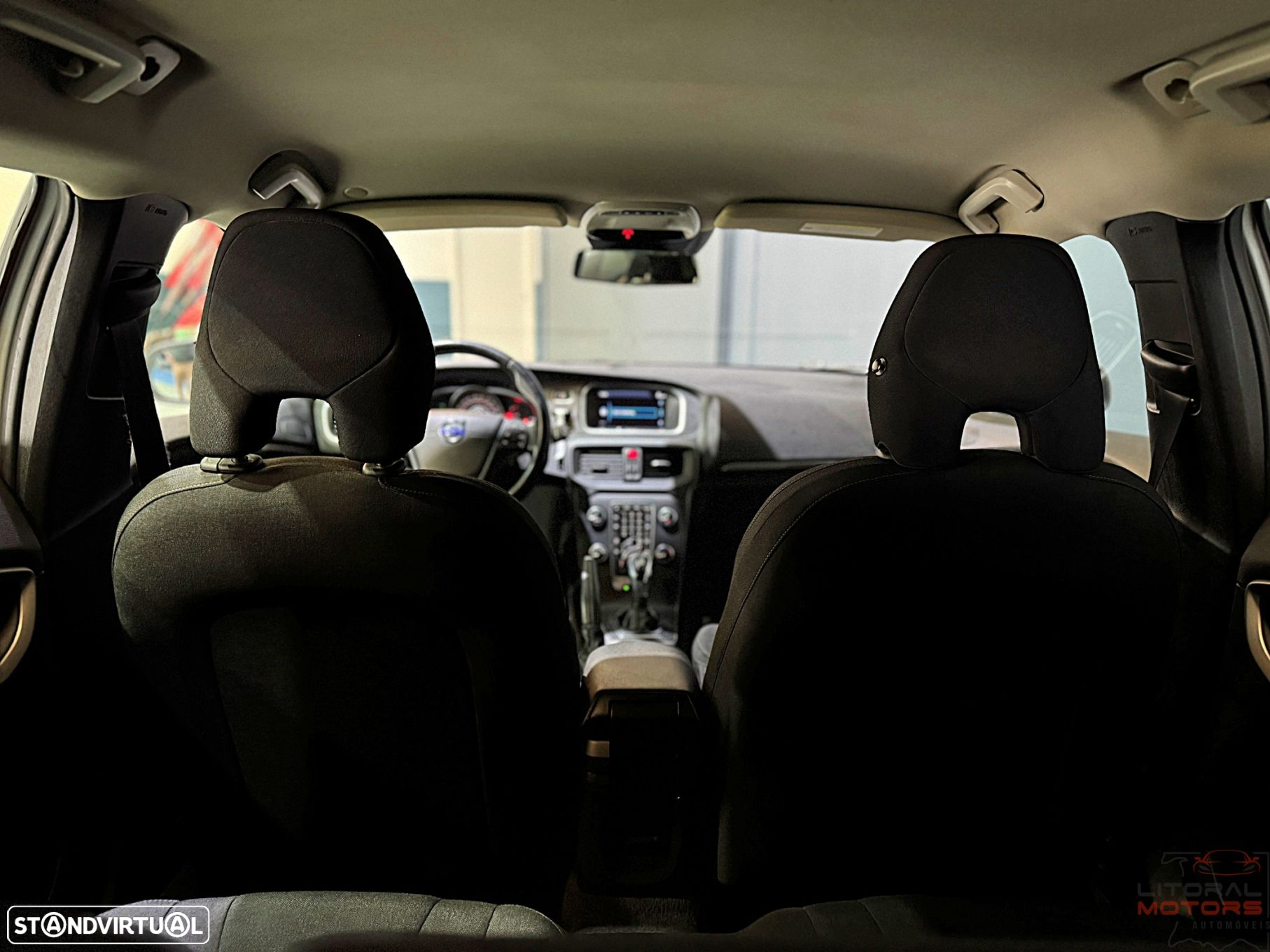Volvo V40 1.6 D2 Momentum Powershift Eco - 30