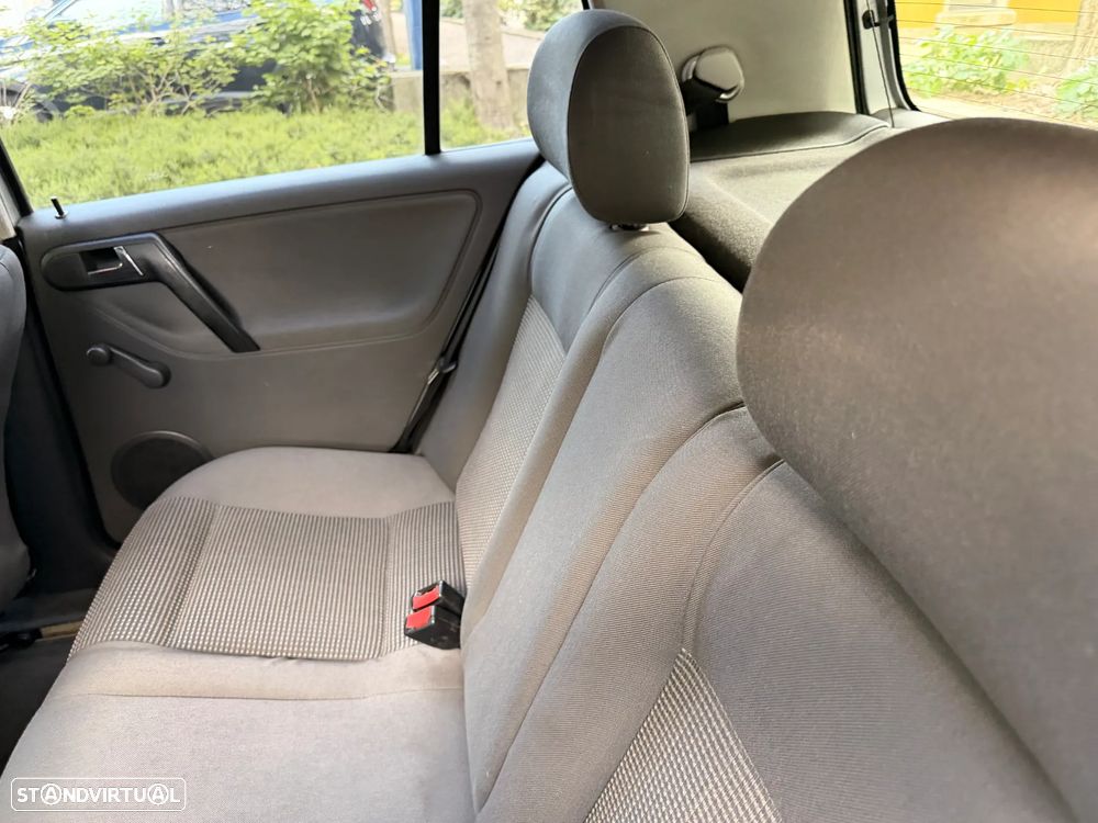 VW Polo Classic 1.6 Confl TA+AC - 17