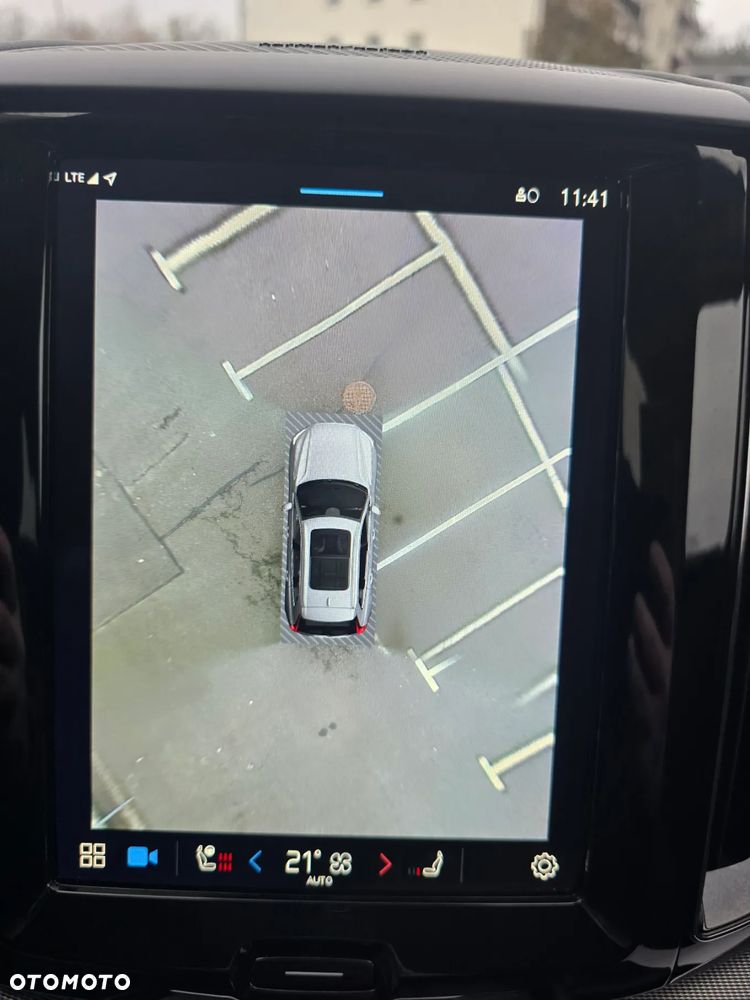 Volvo XC 60 B5 B AWD Ultimate Dark - 29