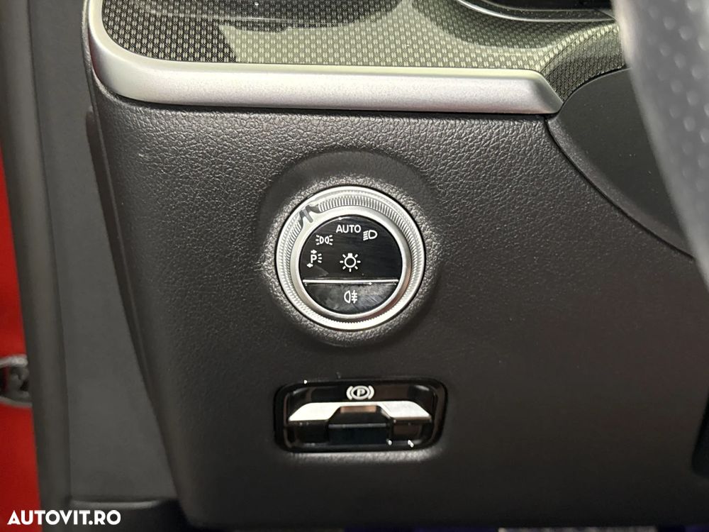 Mercedes-Benz C 300 e 9G-TRONIC AMG Line - 16