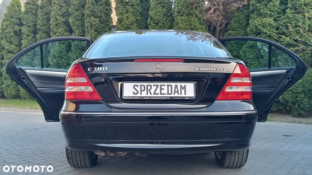 Mercedes-Benz Klasa C 180 Kompressor Avantgarde - 19