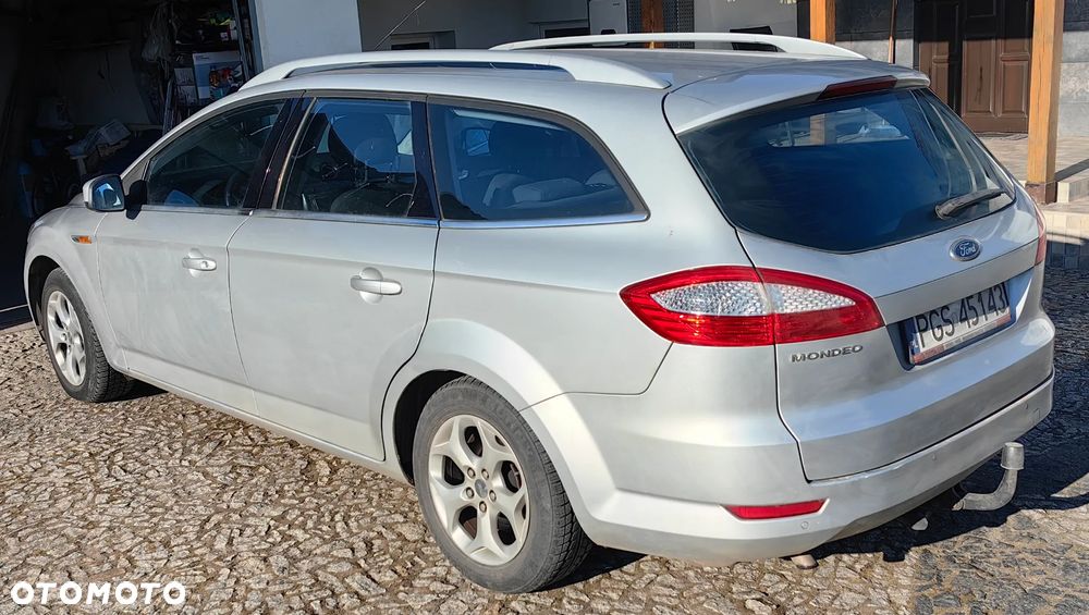 Ford Mondeo 2.0 Ambiente - 4