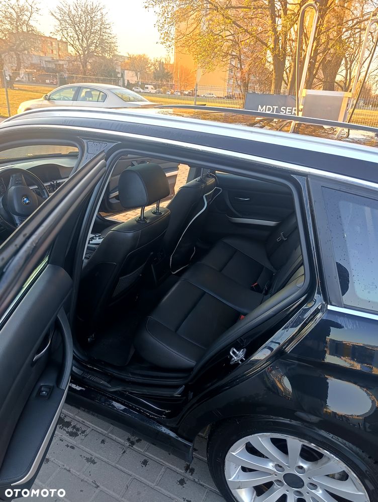 BMW Seria 3 325i xDrive - 4