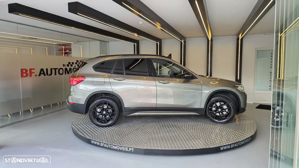 BMW X1 18 d sDrive Auto Line Sport - 8