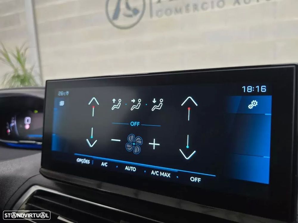 Peugeot 5008 1.2 PureTech Allure EAT8 - 17