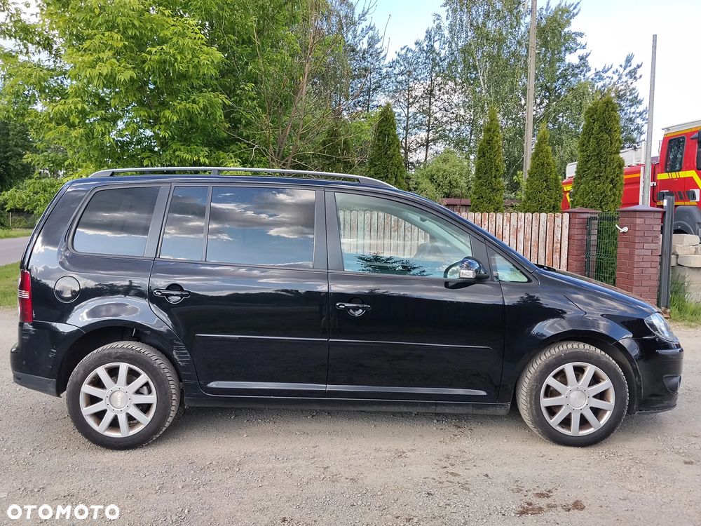 Volkswagen Touran 1.9 TDI DPF Blue Motion Trendline - 10