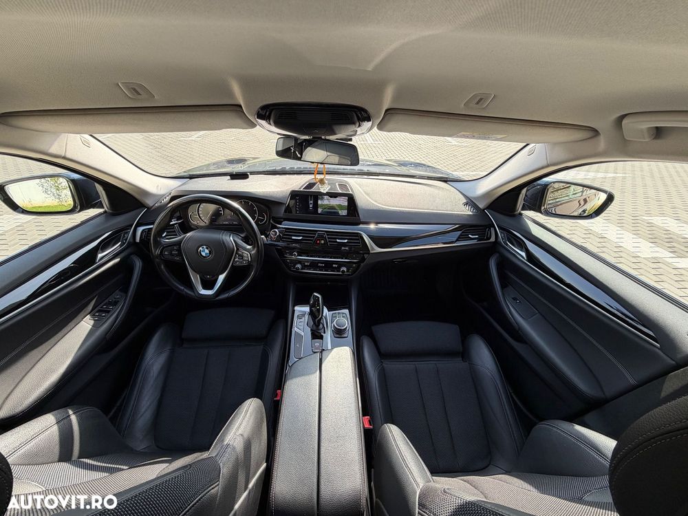 BMW Seria 5 520d Aut. Sport Line - 14