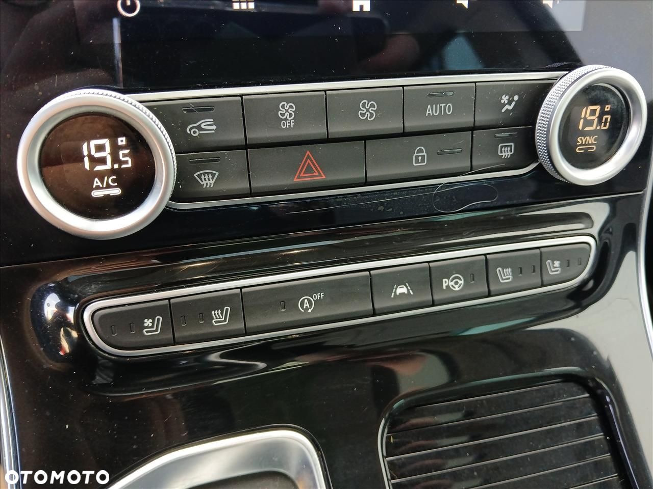 Renault Espace 1.8 TCe FAP Initiale Paris EDC - 17