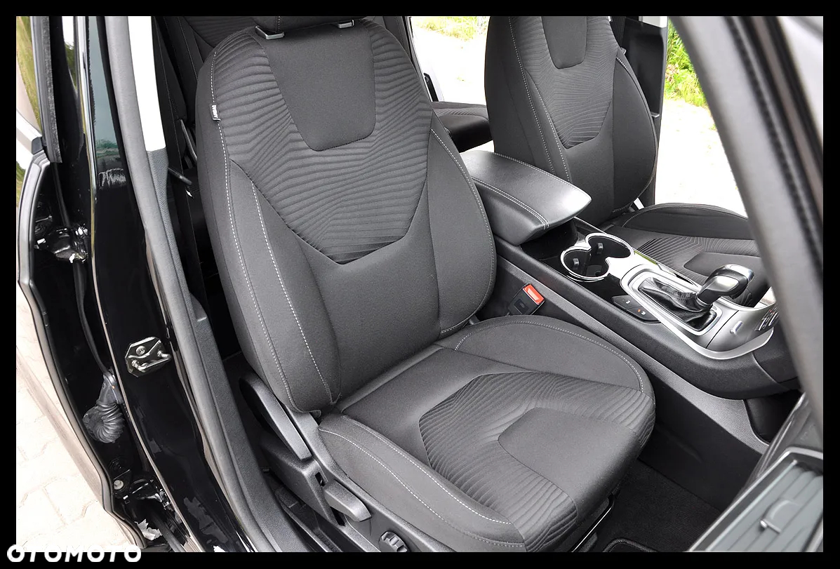 Ford S-Max 2.0 EcoBlue Titanium - 23