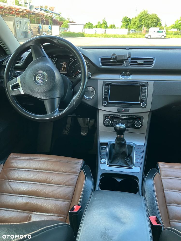 Volkswagen Passat 2.0 TDI Comfortline - 9