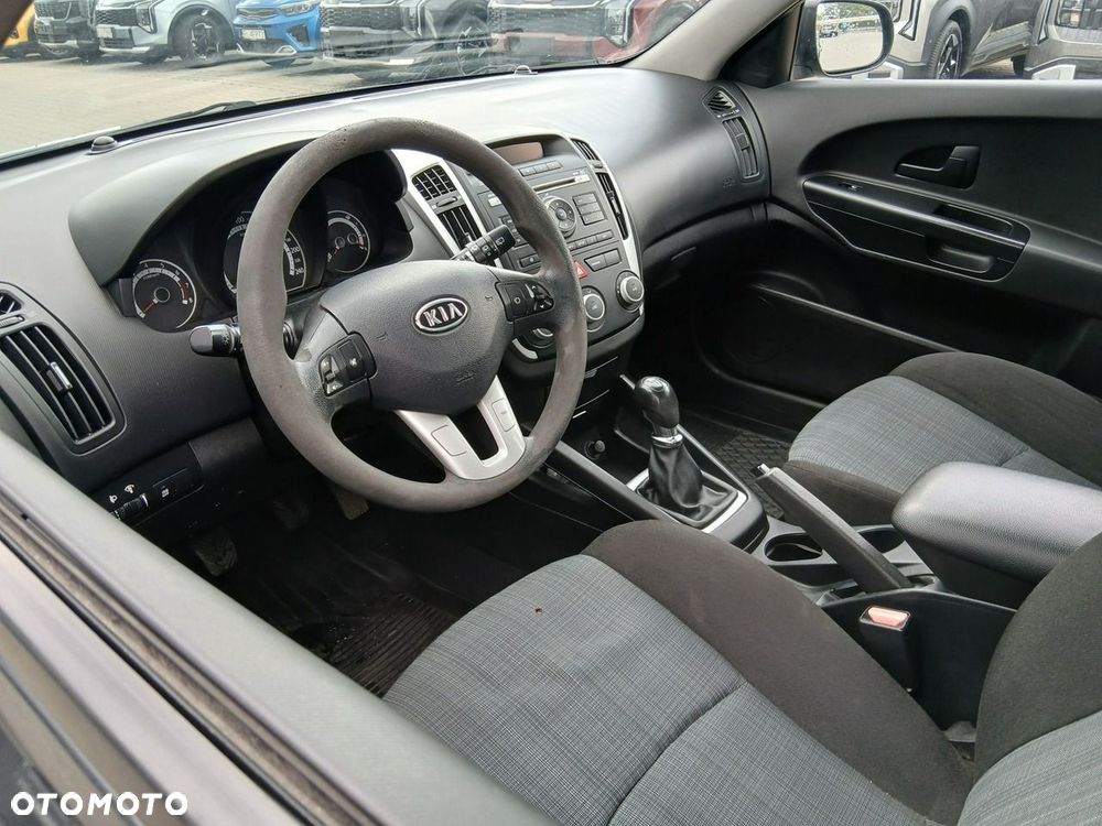 Kia Ceed 1.4 M - 10