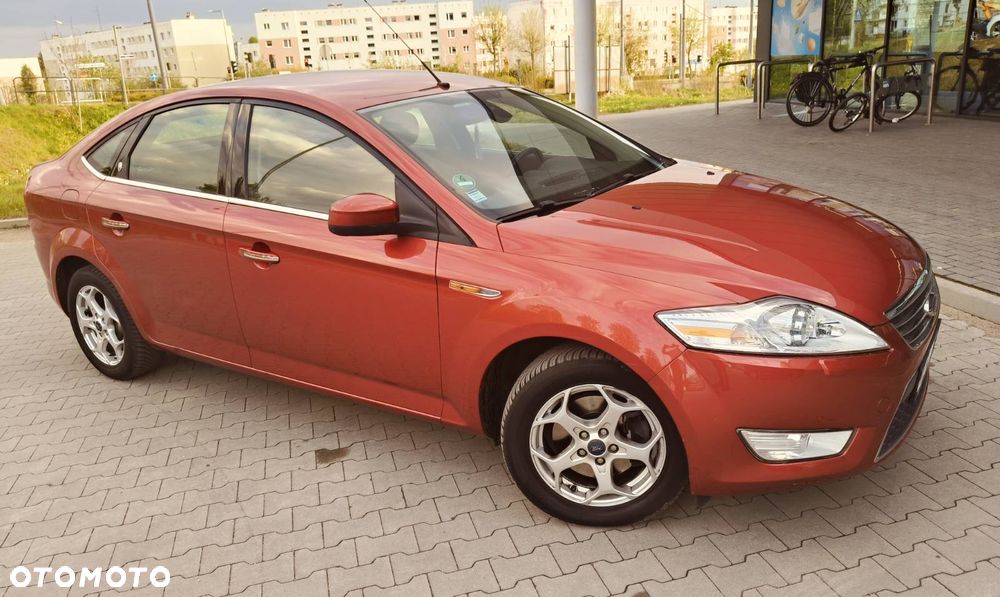 Ford Mondeo 2.3 Ghia - 7