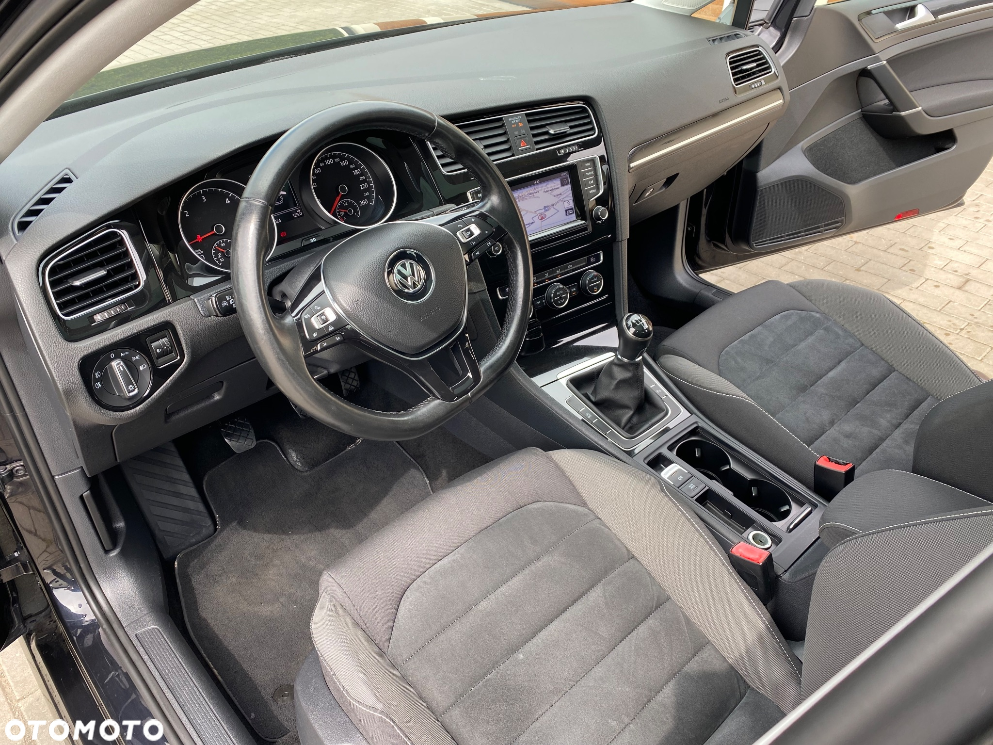 Volkswagen Golf VII 1.6 TDI BMT Highline - 8