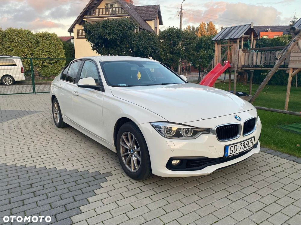 BMW Seria 3 318i - 2