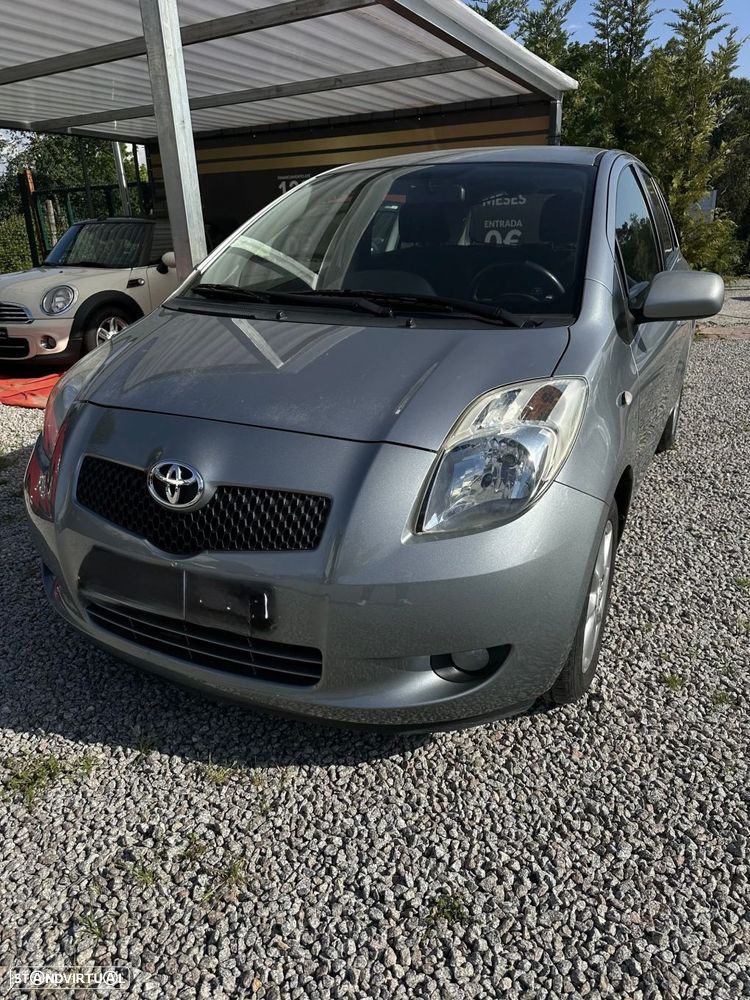 Toyota Yaris 1.0 VVT-i - 2