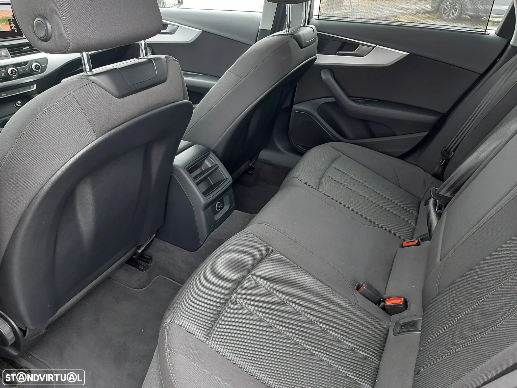 Audi A4 Avant 2.0 TDI S tronic - 12