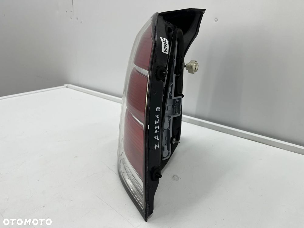 Lampa Opel Zafira B 05-08r Prawa tylna Prawy tył EU 4421948 - 5