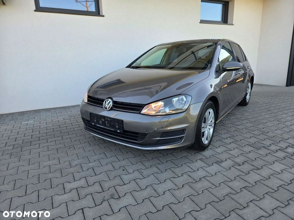 Volkswagen Golf - 2