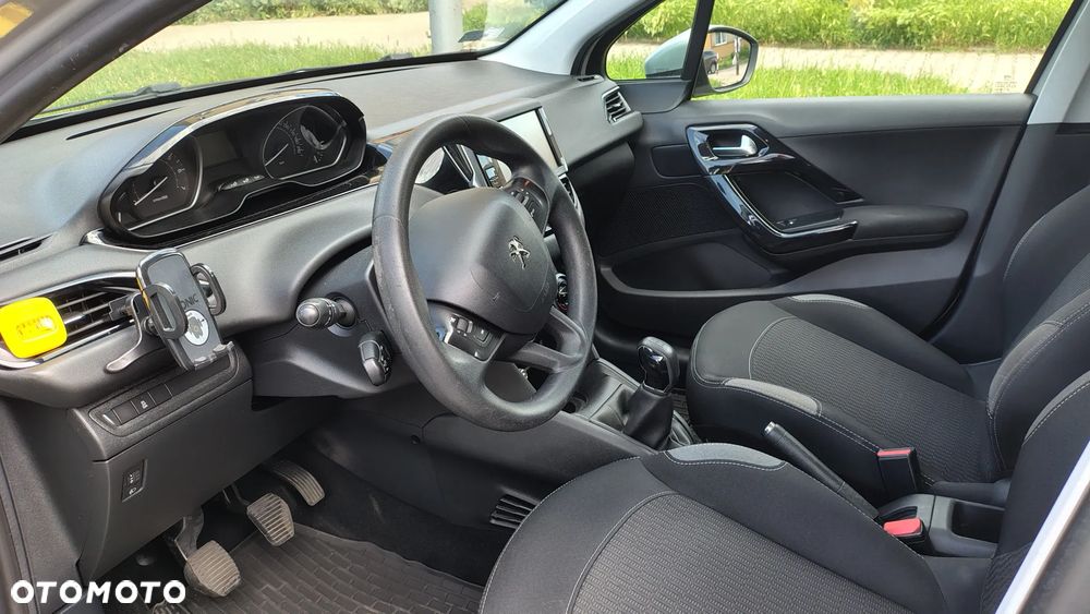 Peugeot 208 1.2 PureTech Active - 8
