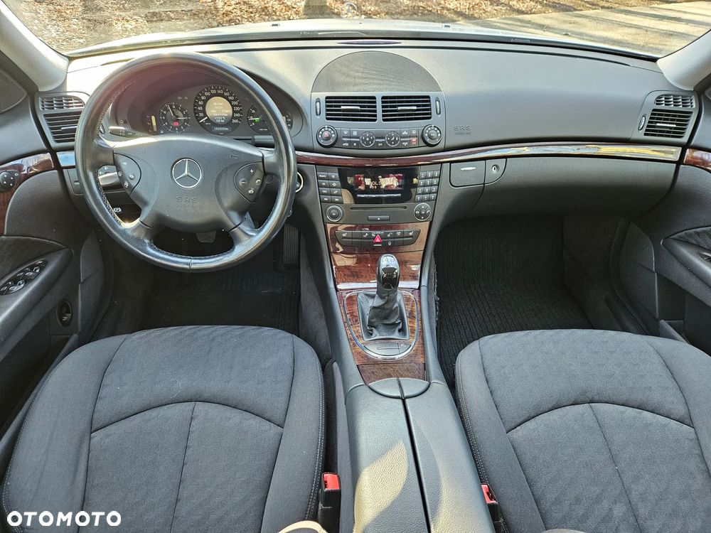 Mercedes-Benz Klasa E 200 Kompressor Elegance Sport Edition - 8