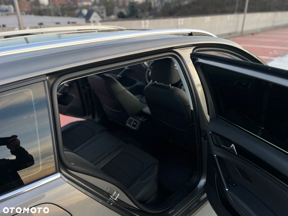 Volkswagen Golf 1.6 TDI Highline DSG - 16