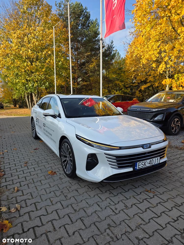 Bestune B70 2.0T Elegance - 1