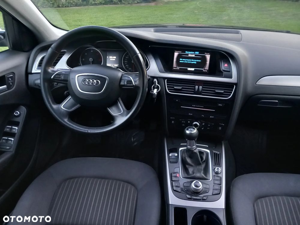 Audi A4 Avant 2.0 TDI DPF Ambiente - 27