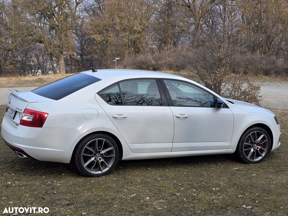 Skoda Octavia 2.0 TDI DSG RS - 10