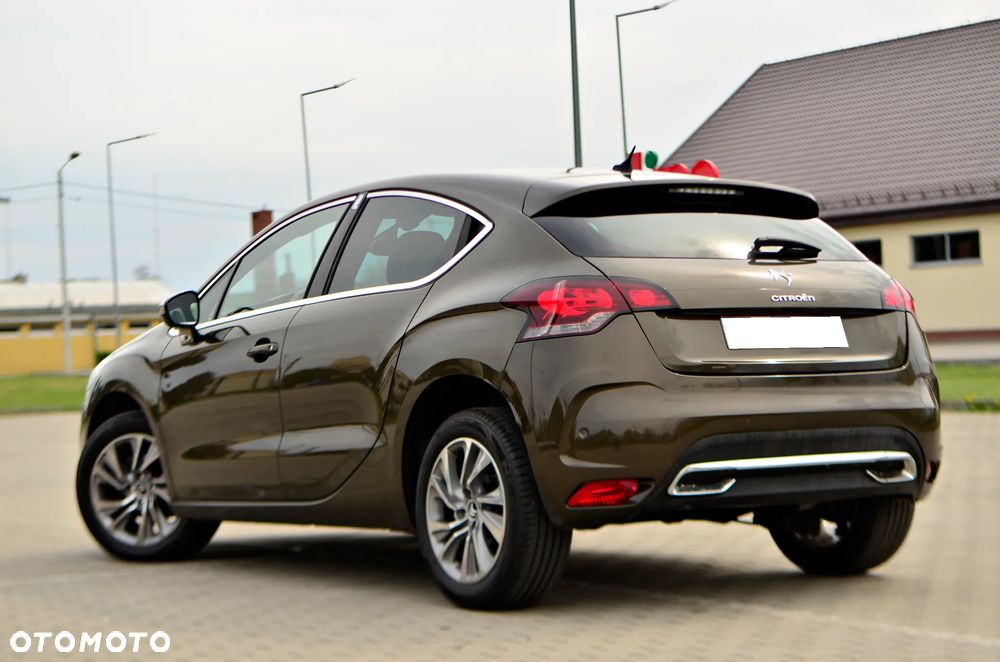 Citroën DS4 e-HDi 115 SoChic - 6