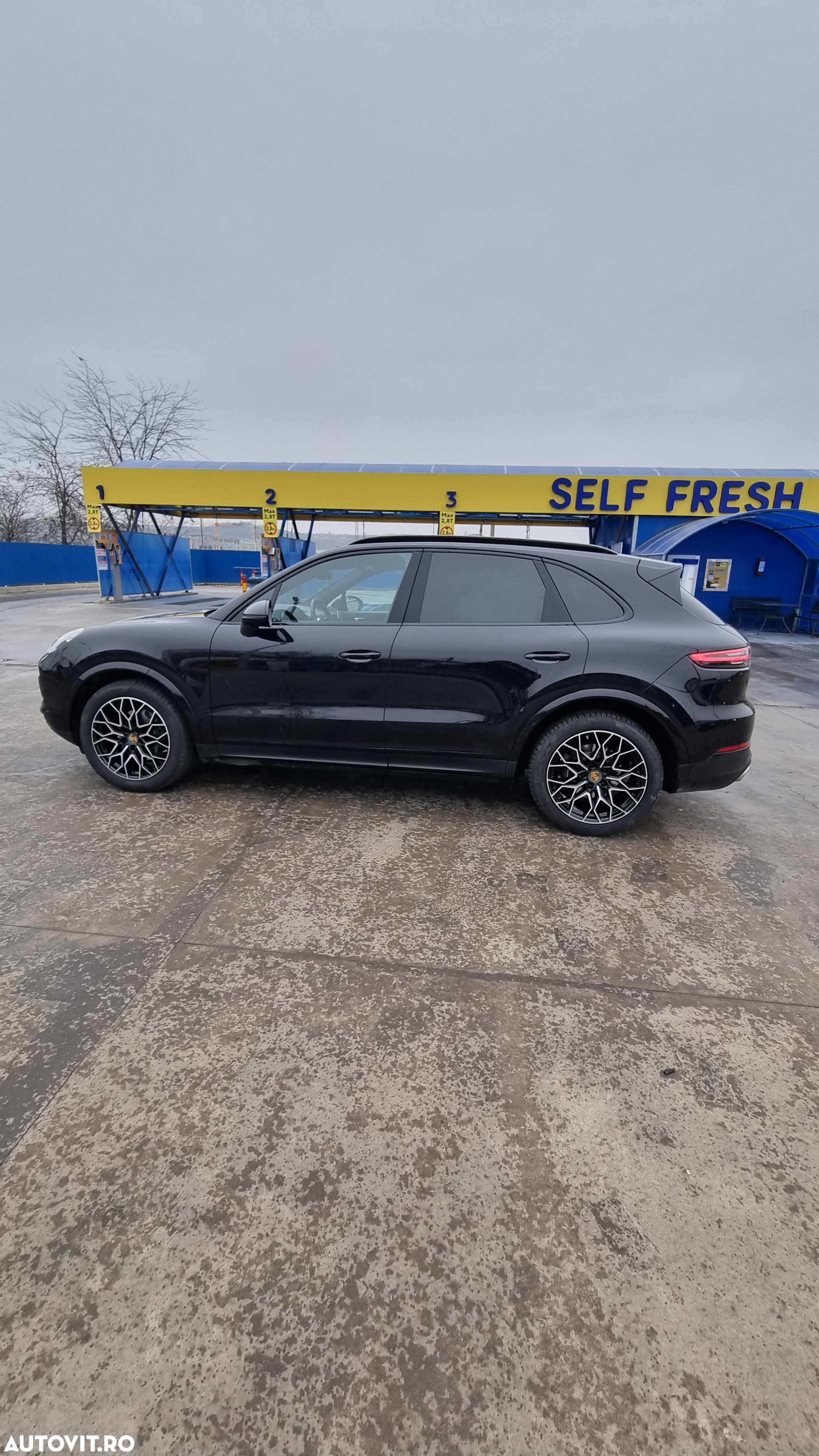 Porsche Cayenne Standard - 3