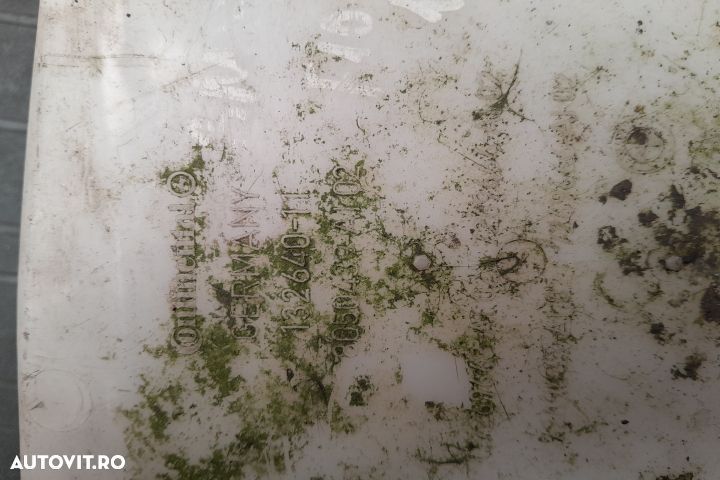 Vas lichid parbriz 8050439AI02 8050439AI02 BMW Seria 5 F07/F10/F11 [2 - 3