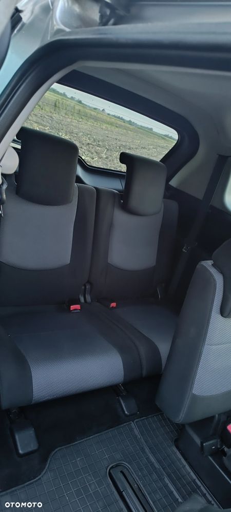 Mazda 5 - 9